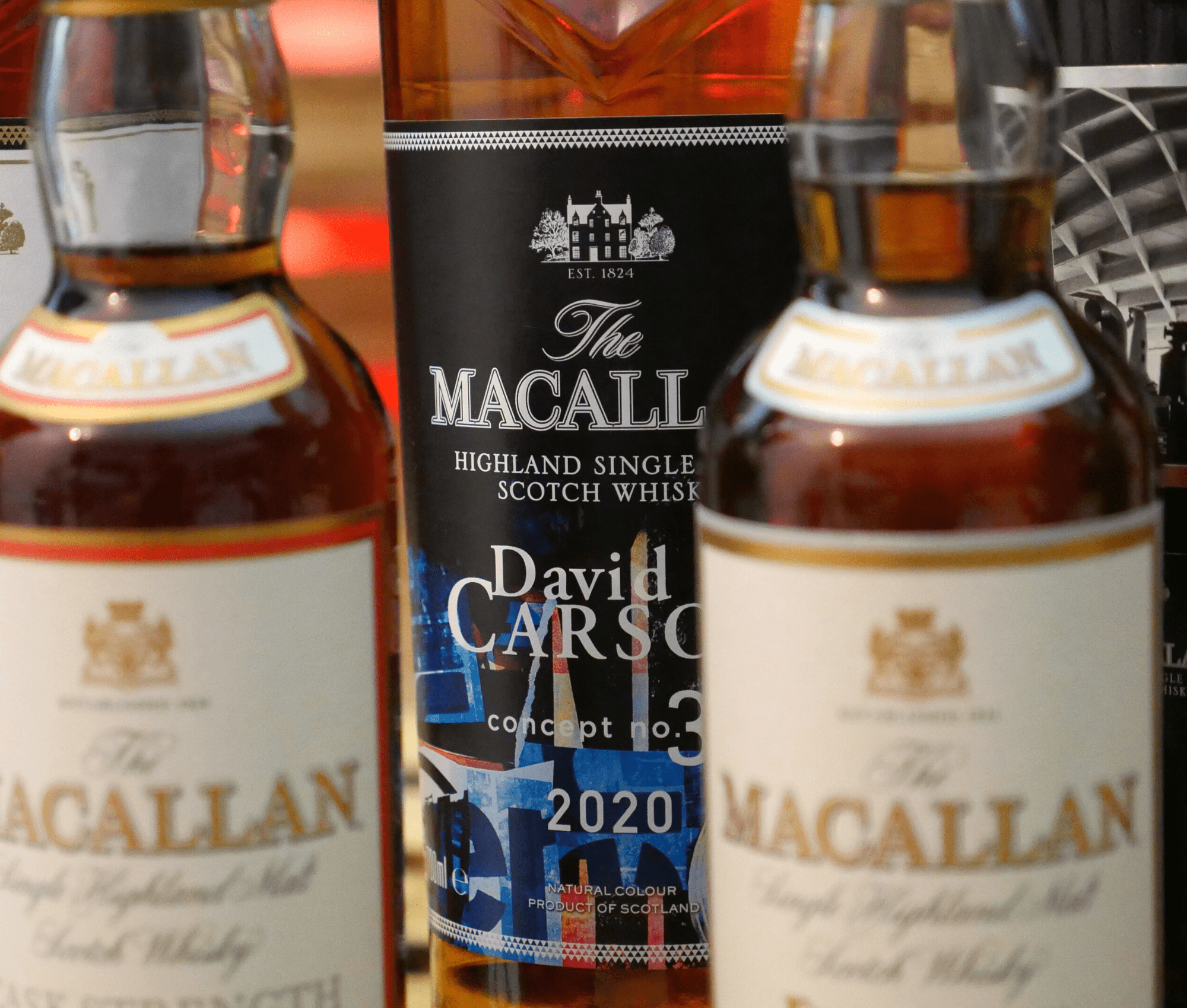 The Macallan limitierte Abfüllungen in Detailaufnahme und Tiefenunschärfe auf einem Bild: The Macallan David Carson