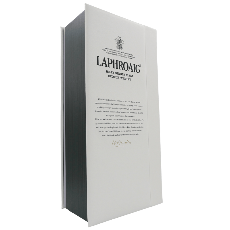 Laphroaig 34 Jahre Ian Hunter Book 4 (2021) 46,2 % Vol. 0,7 L