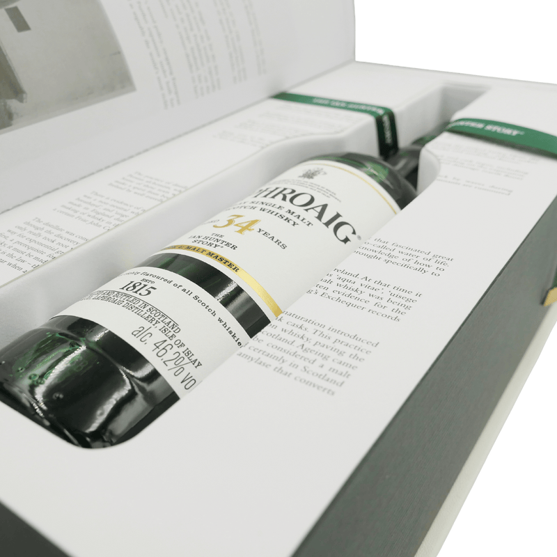 Laphroaig 34 Jahre Ian Hunter Book 4 (2021) 46,2 % Vol. 0,7 L