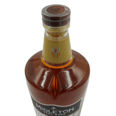 Midleton Barry Crockett Legacy (2022) Close Up Bottle neck